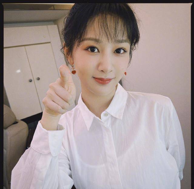 讲解！杨紫晒生日照