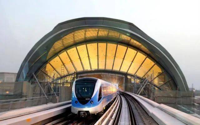 分析！虹桥机场地铁“典则俊雅”