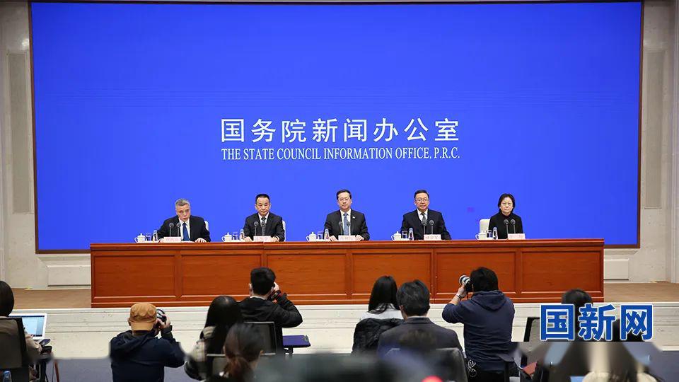 分析！包机接回湖北公民“典则俊雅”