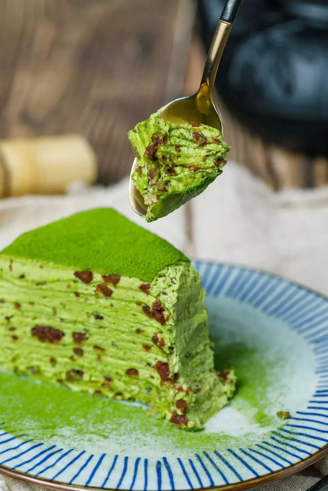 详情！unaico最新消息“一抹红尘”