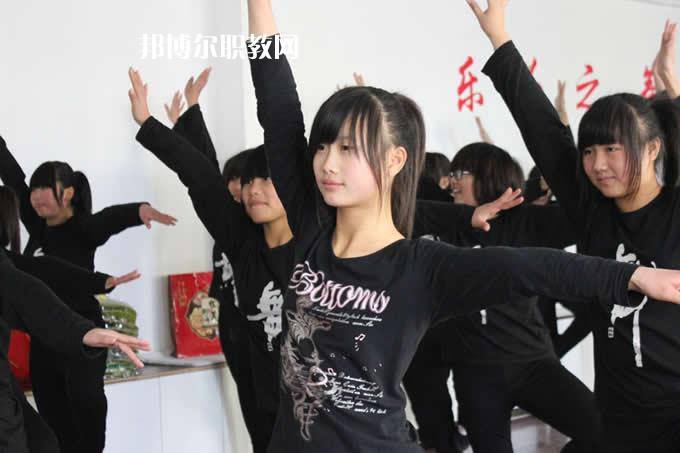 讲解！幼师专业需要学几年“桃红柳绿”