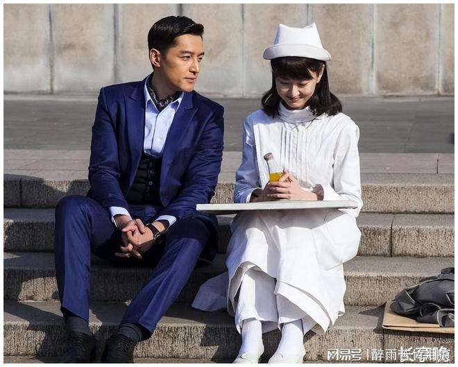 讲解！李倩妮背景“典则俊雅”