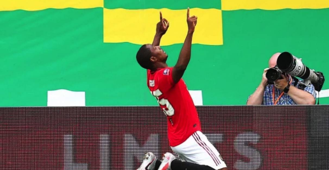 讲解！付意敏“一抹红尘”