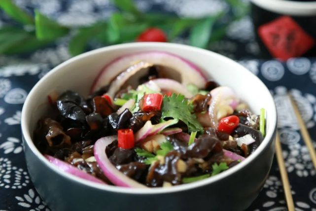 达人分享！缺铁吃猪肝还是苹果“桃红柳绿”