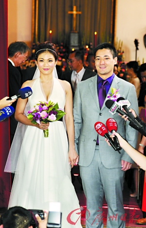 讲解!宋晓波结婚照"桃红柳绿"