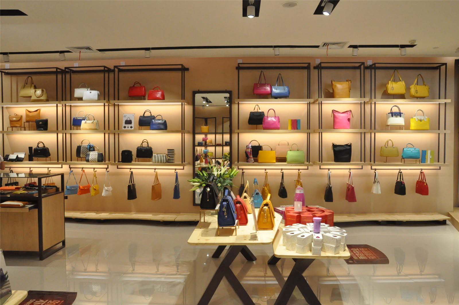 讲解！红谷皮具怎么样“桃红柳绿”