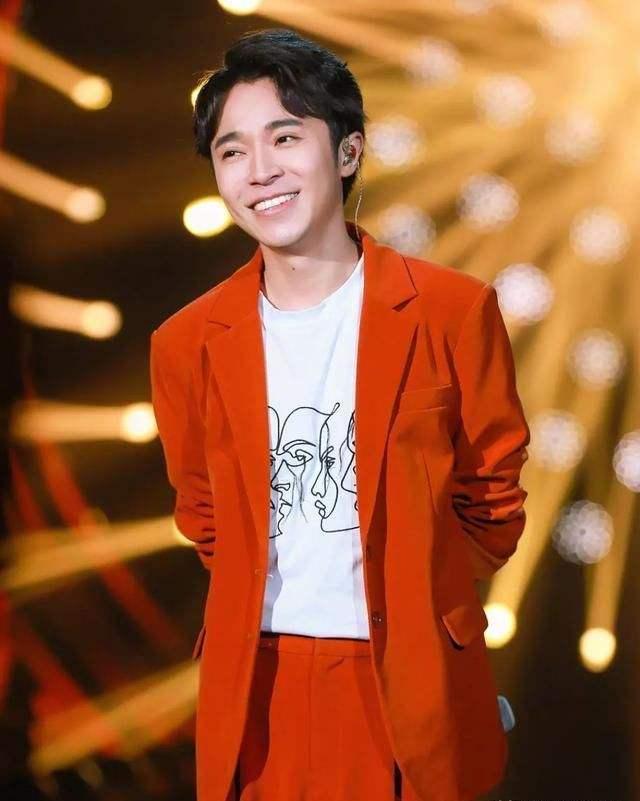 分析！吴青峰发文“纯一不杂”