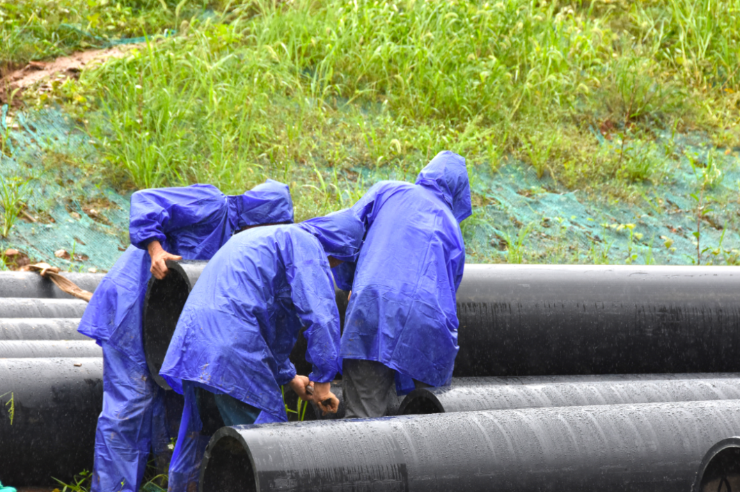 中航动控股票“善颂善祷”
