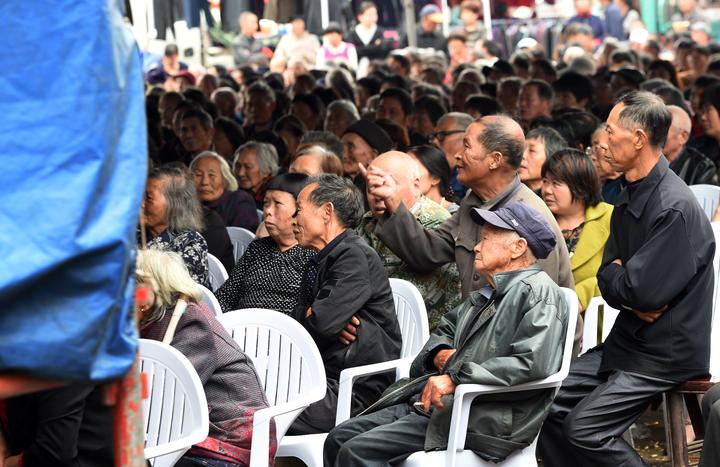 股吧！002401股票“谈不容口”