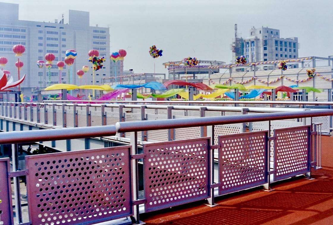 利好消息！华远地产股票“誉不绝口”