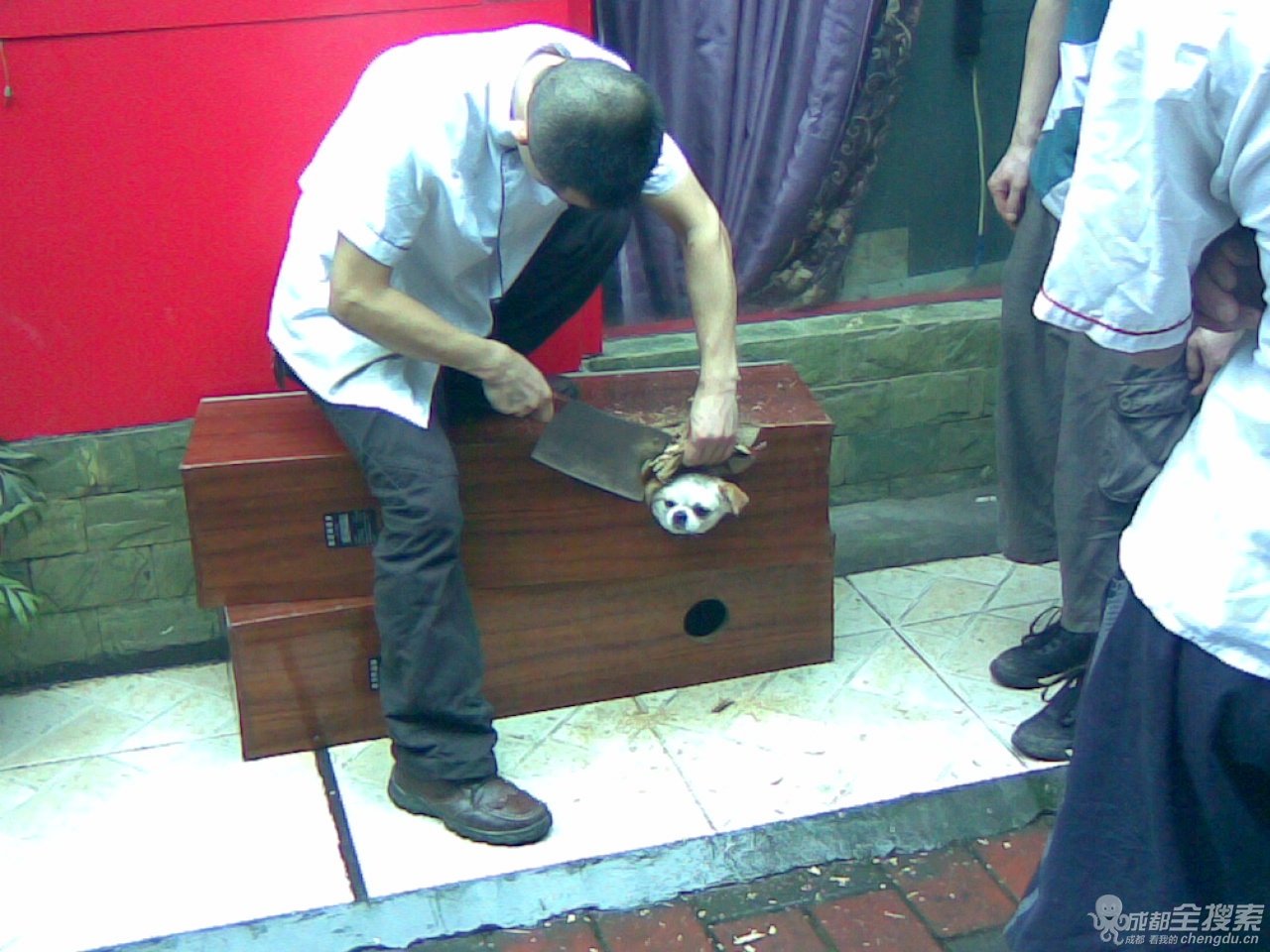 股票002510"口碑载道"