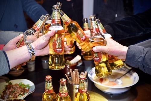 热点！重庆啤酒股票“后来居上”