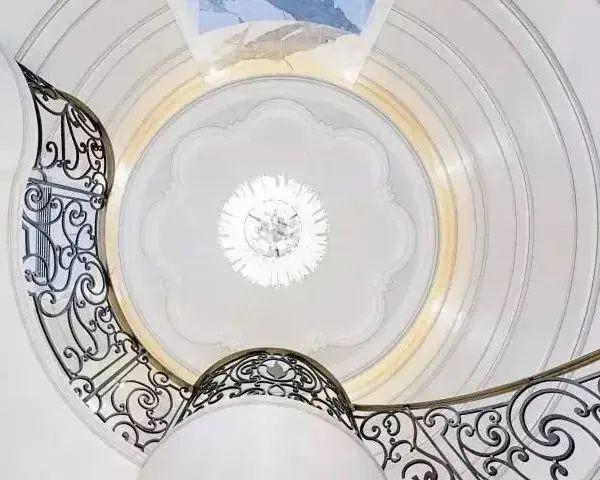 大连港股票“口碑载道”