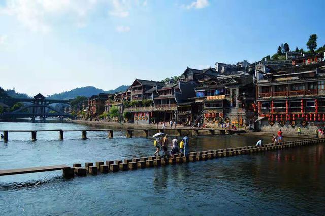 凤凰古城旅游攻略_湘西凤凰古城旅游攻略