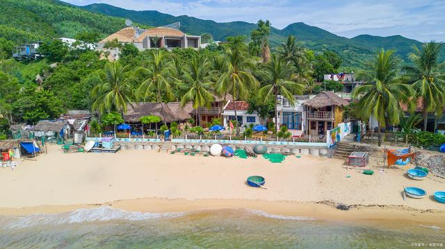 三亚旅游景点介绍_三亚旅游景点推荐