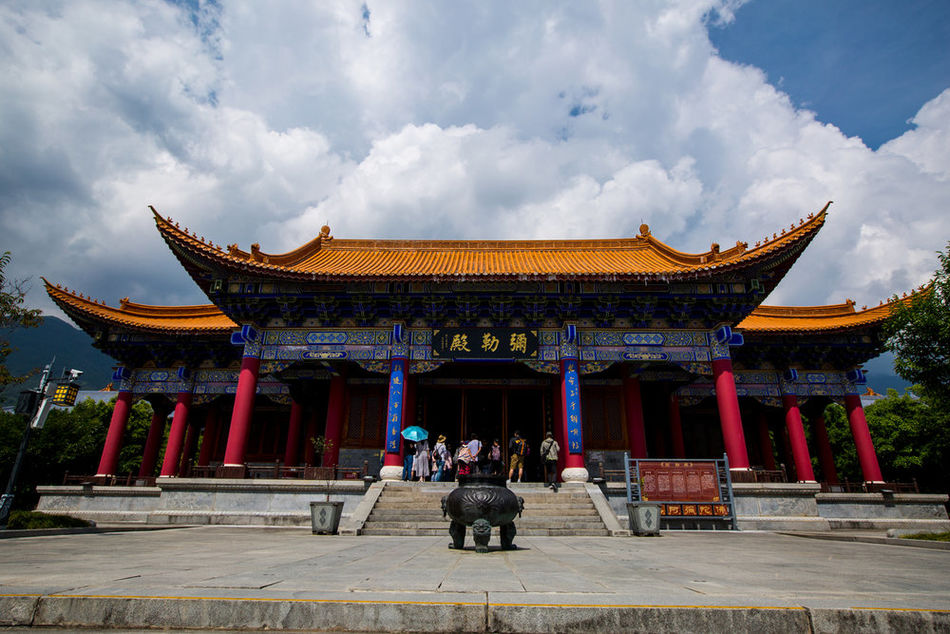 佛教文化旅游_佛教文化旅游对当地经济的影响