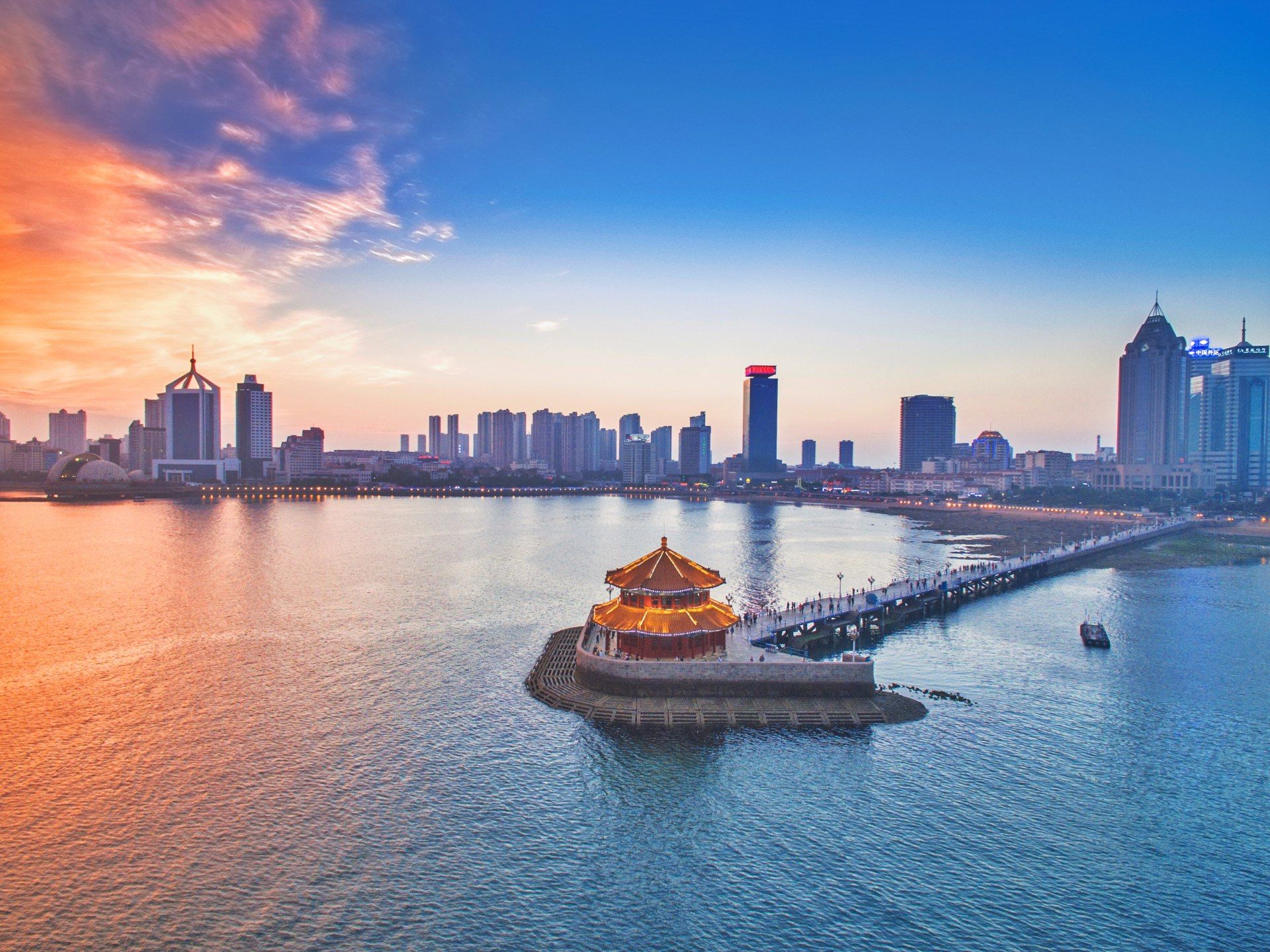 青岛旅游景点介绍_青岛旅游景点介绍小报 青岛旅游景点介绍_青岛旅游景点介绍小报