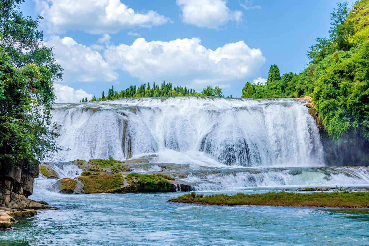 夏天适合到哪里旅游_夏天适合到什么地方旅游