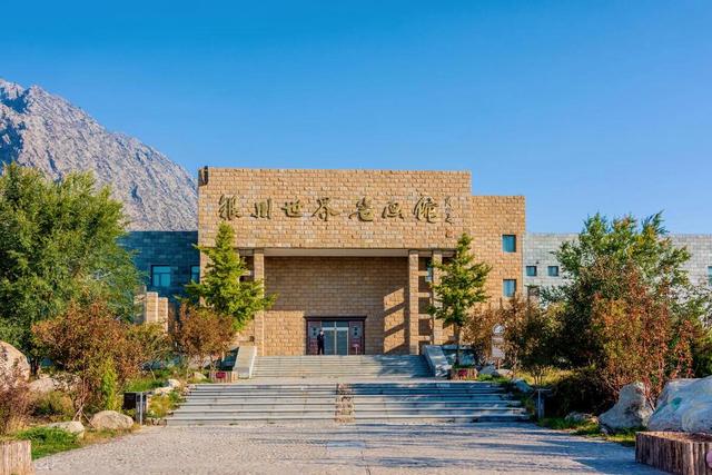 贺兰山旅游_贺兰山旅游景点