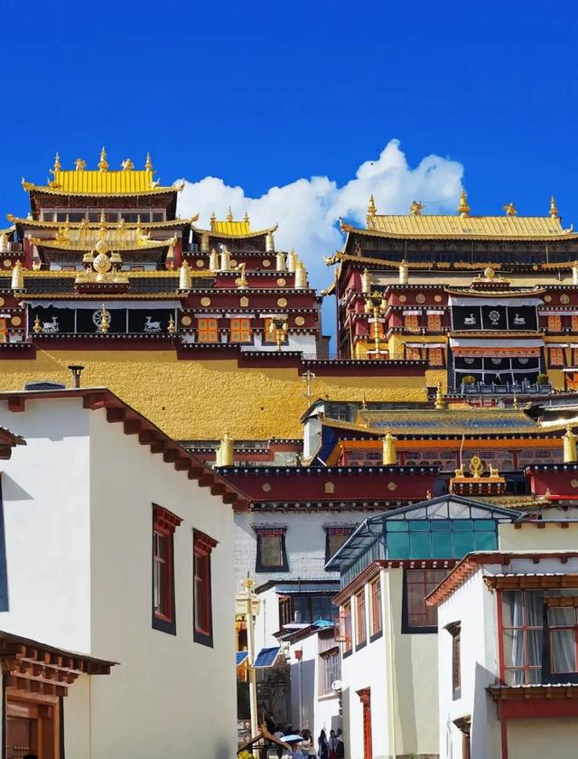丽江香格里拉旅游_云南香格里拉旅游景点