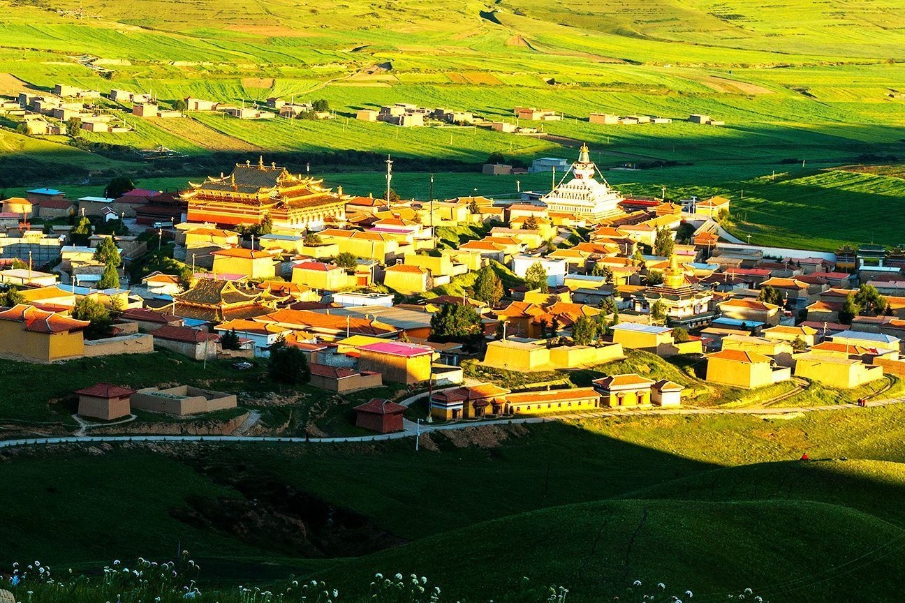 甘南旅游_甘南旅游团报价五日游多少钱