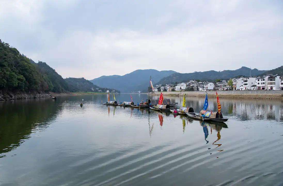 新安江旅游_新安江旅游码头开船时间
