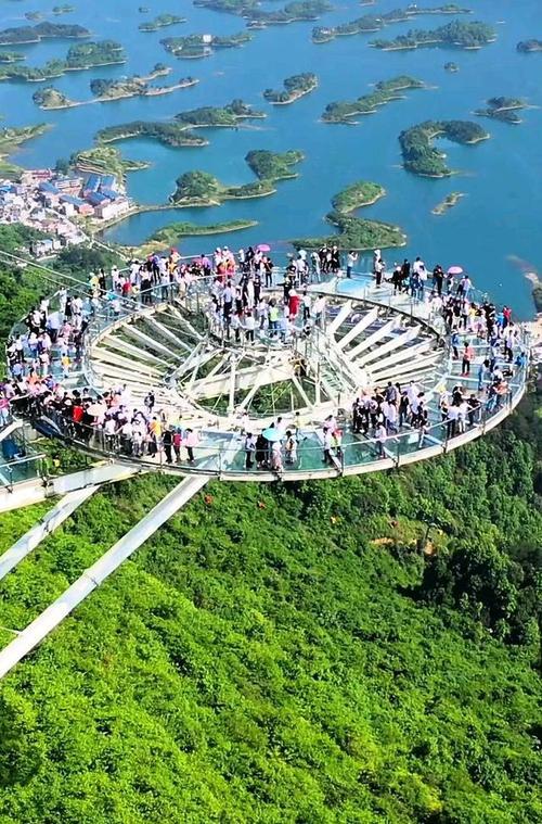 黄石旅游景点_黄石最出名的三个景点