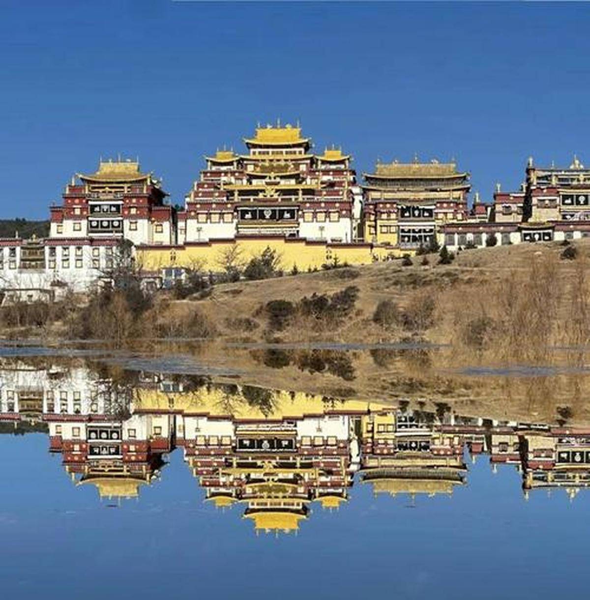 香格里拉旅游_香格里拉旅游团报价