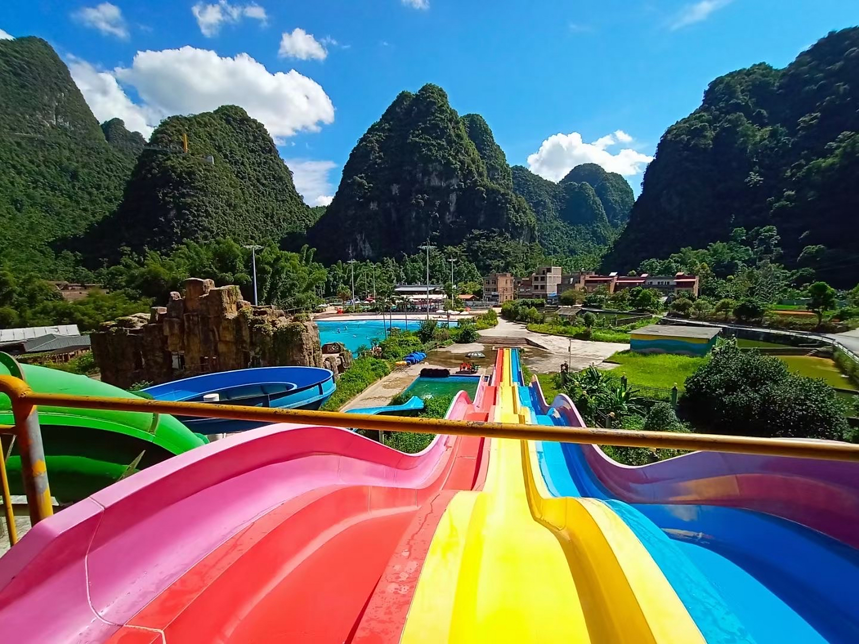 河池旅游_河池旅游必去十大景点