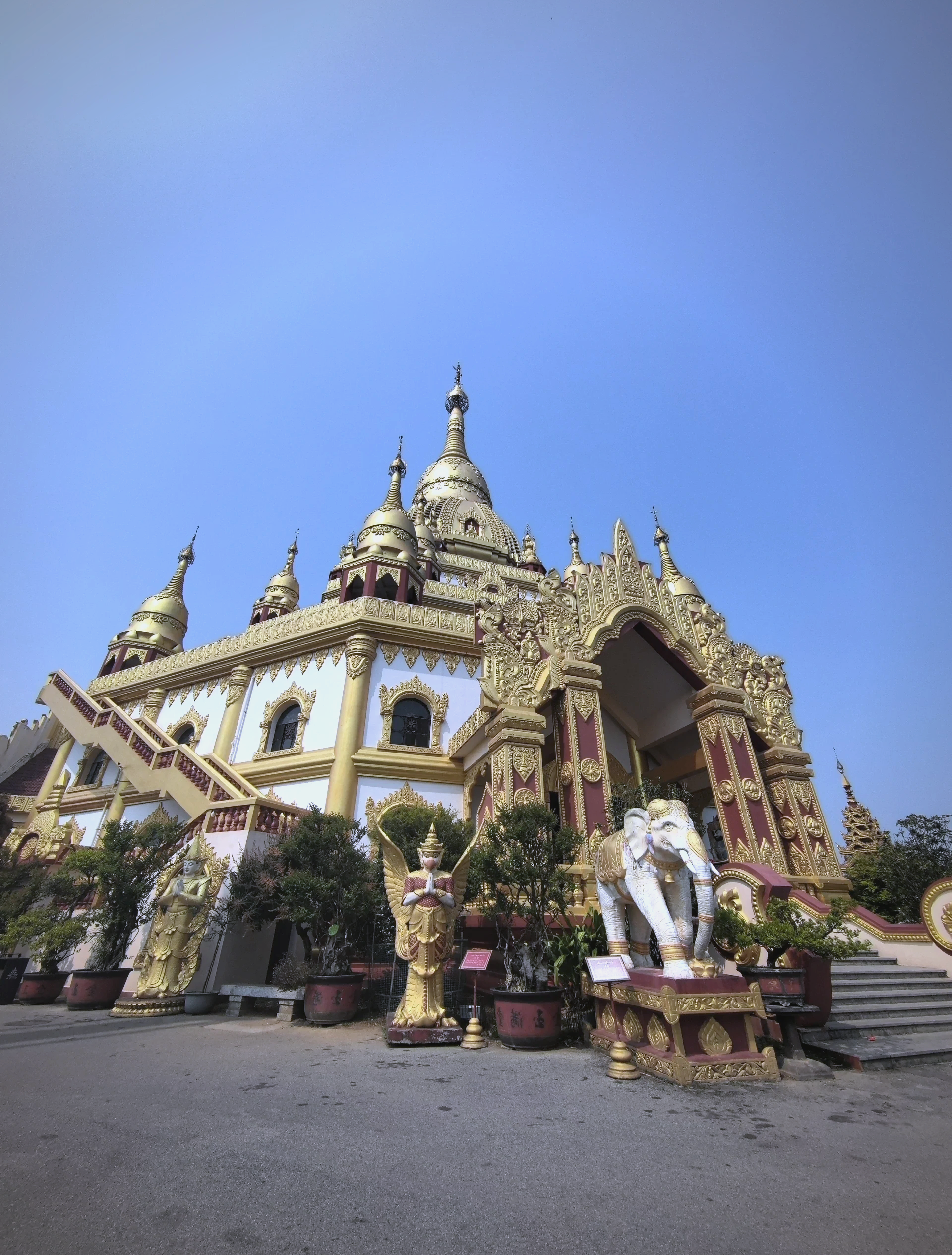 芒市旅游_芒市旅游安全吗