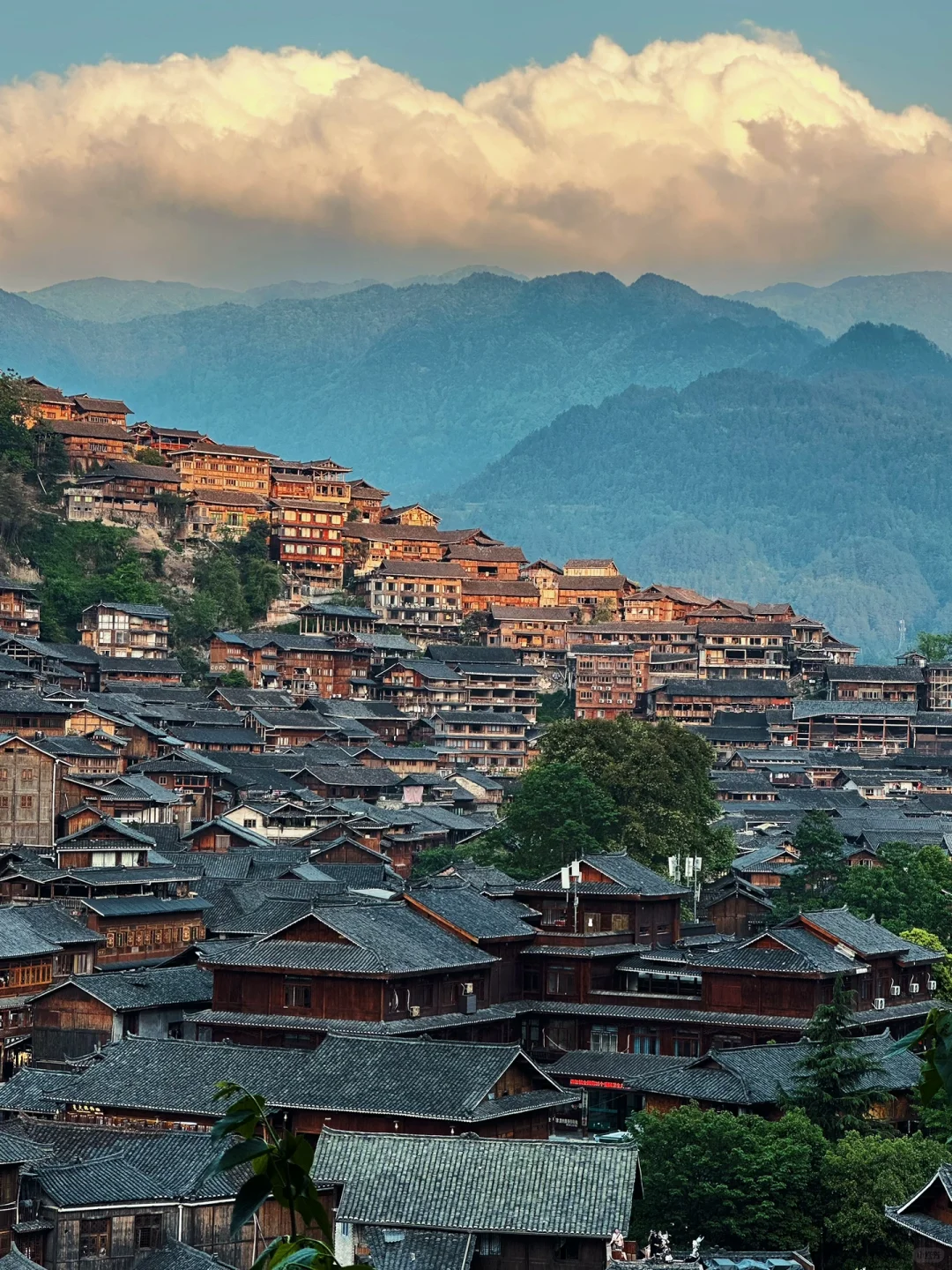贵州十大旅游景点_贵州十大旅游景点攻略
