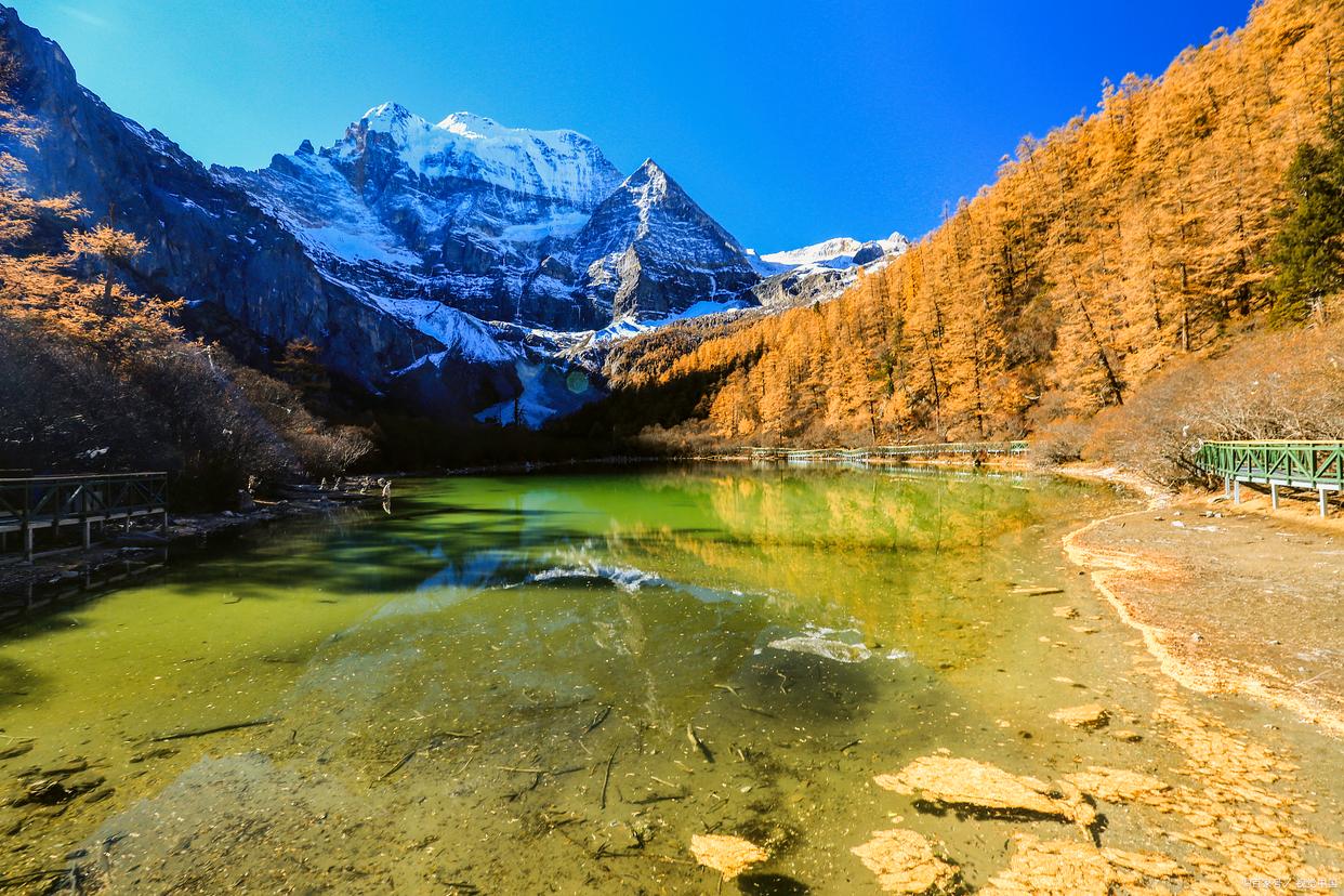 稻城亚丁旅游价格_稻城亚丁旅游价格多少