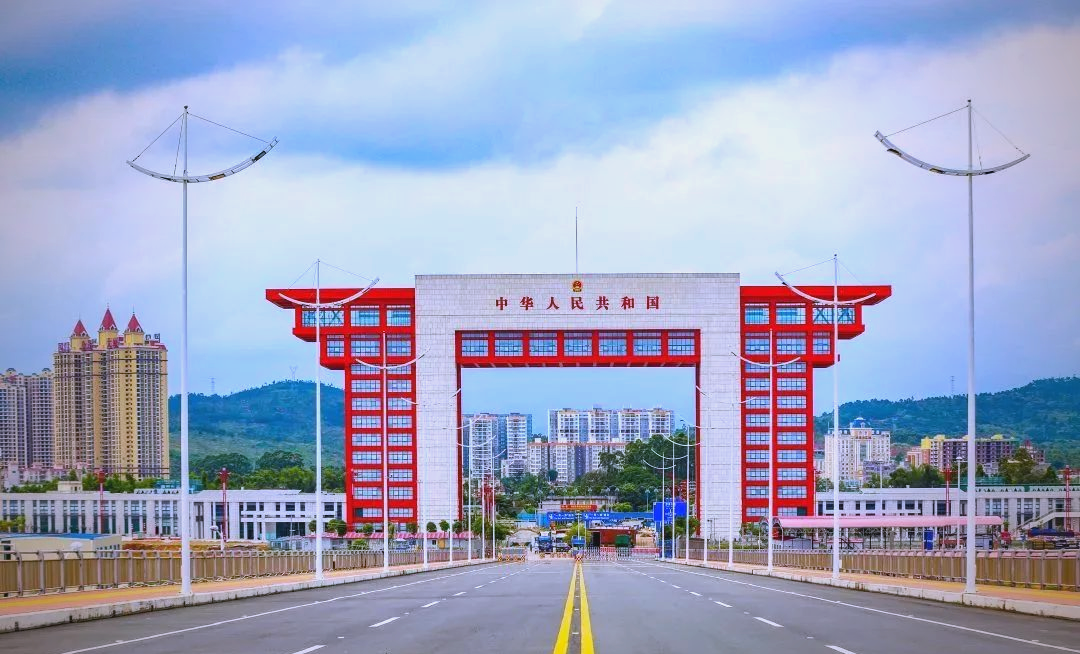 广西东兴越南旅游_东兴越南特色一条街