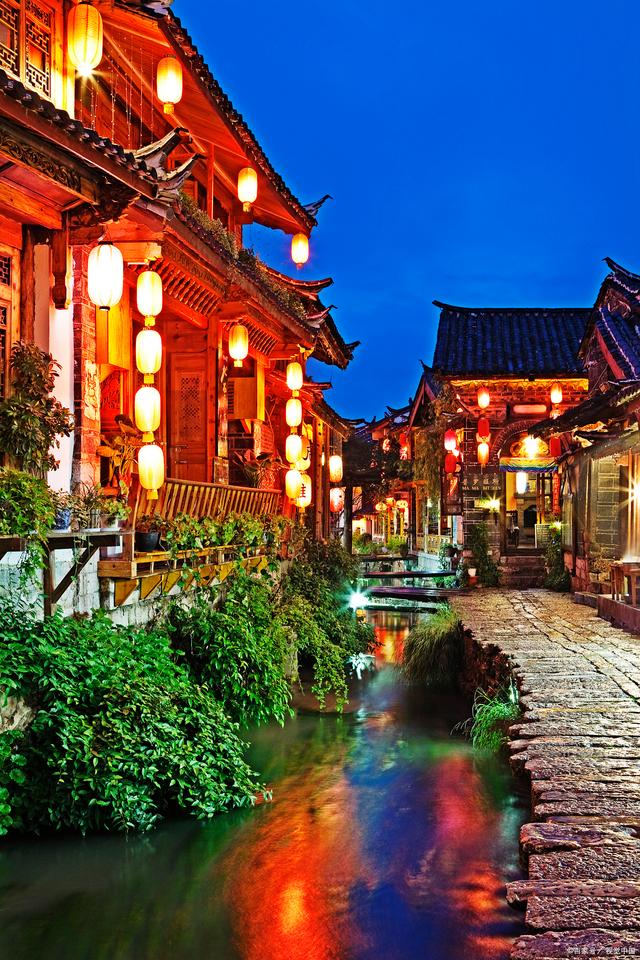 云南丽江旅游_云南丽江旅游必去的景点