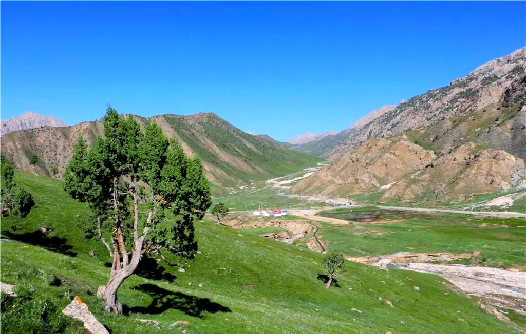 德令哈旅游_德令哈旅游景点推荐