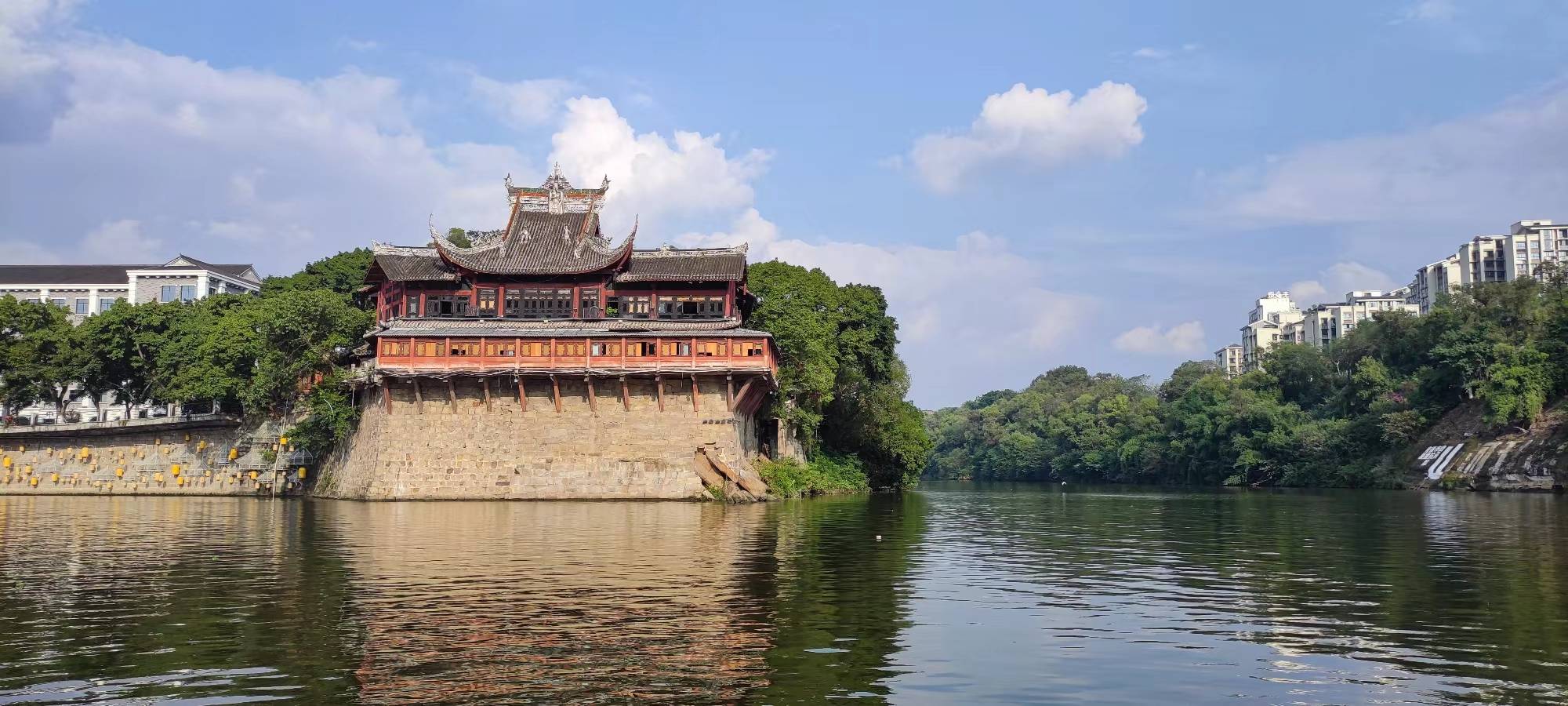 自贡旅游景点_自贡旅游景点推荐