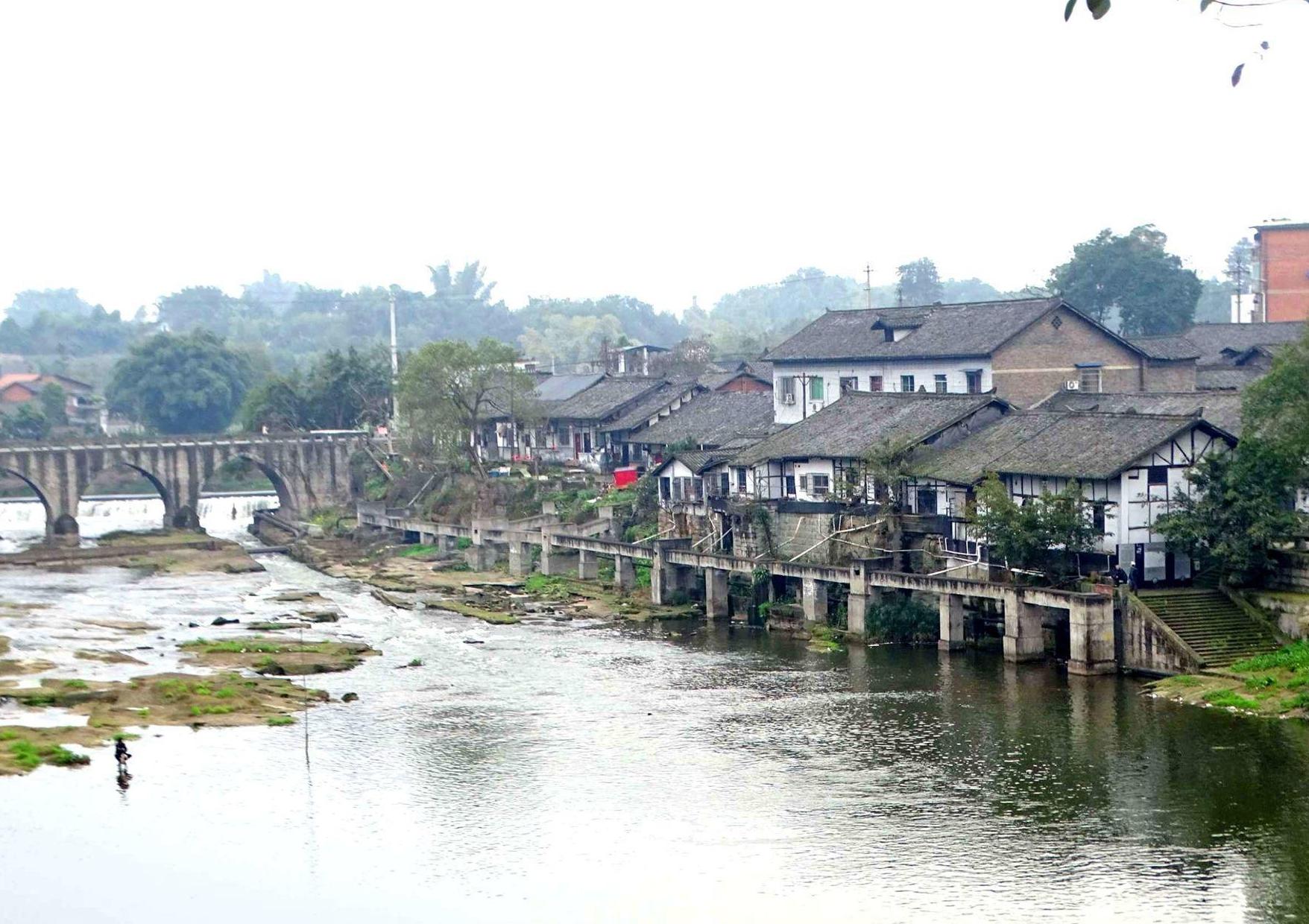 自贡旅游景点_自贡旅游景点推荐