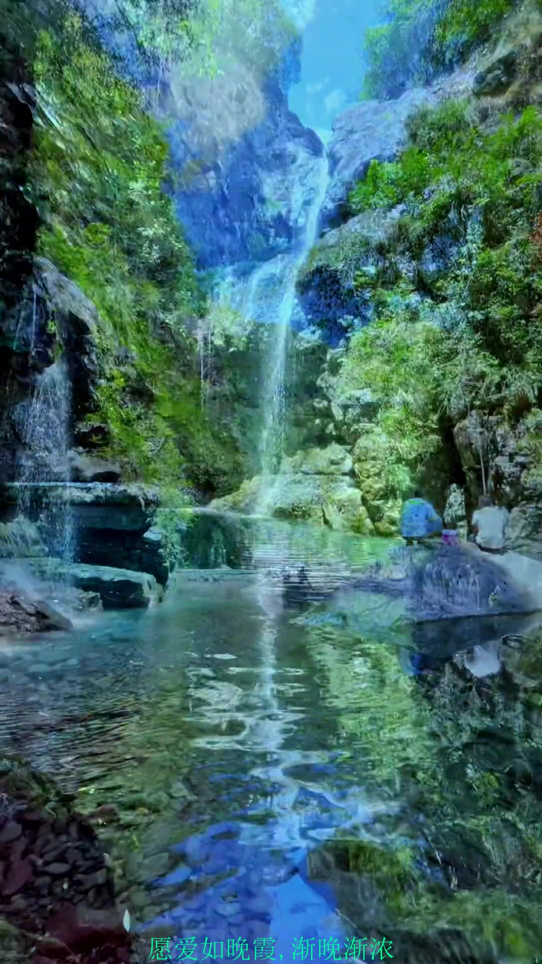 夏天旅游_夏天旅游带哪些必备用品