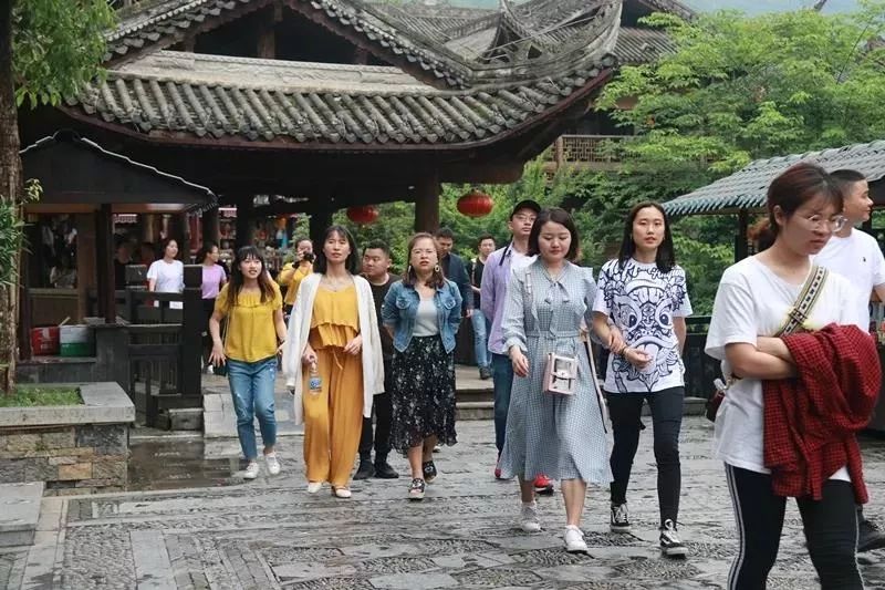 旅游交友_旅游交友平台哪个好