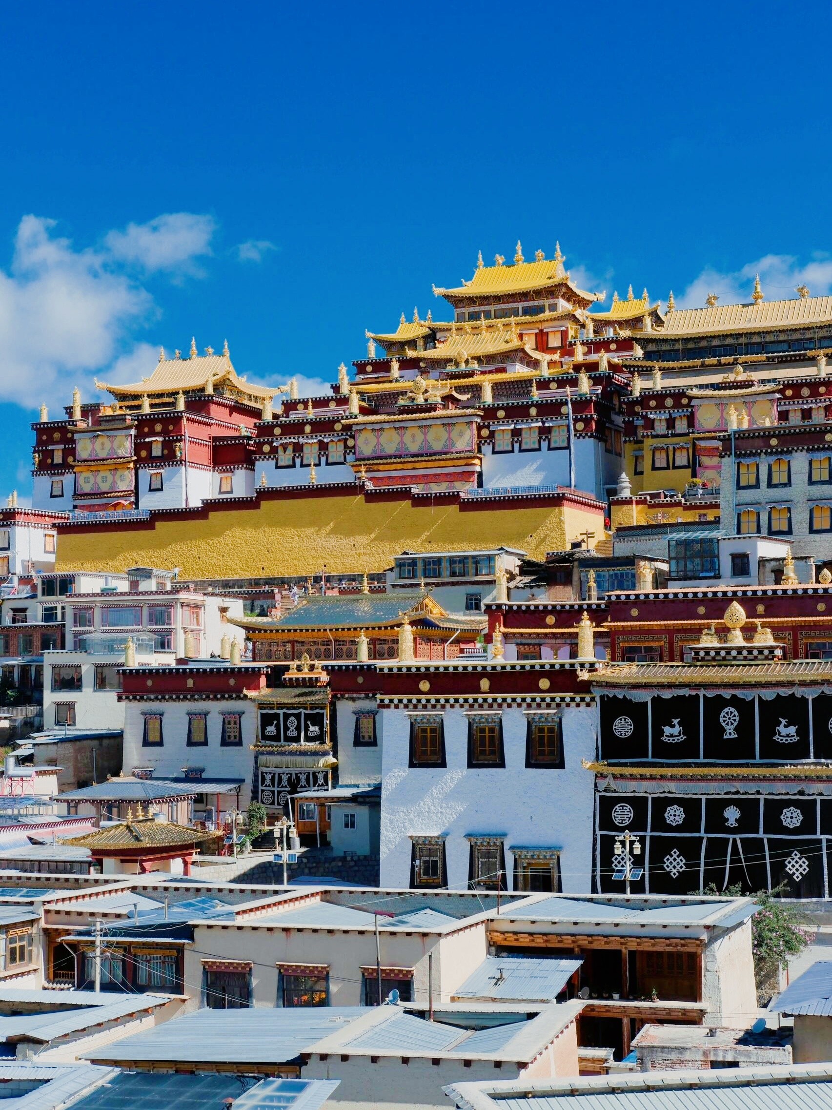 香格里拉旅游局_香格里拉旅游攻略必玩的景点 香格里拉旅游局_香格里拉旅游攻略必玩的景点