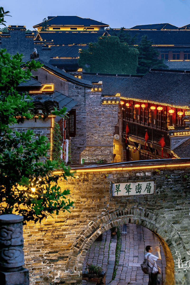 贵阳的旅游景点_贵阳的旅游景点多吗