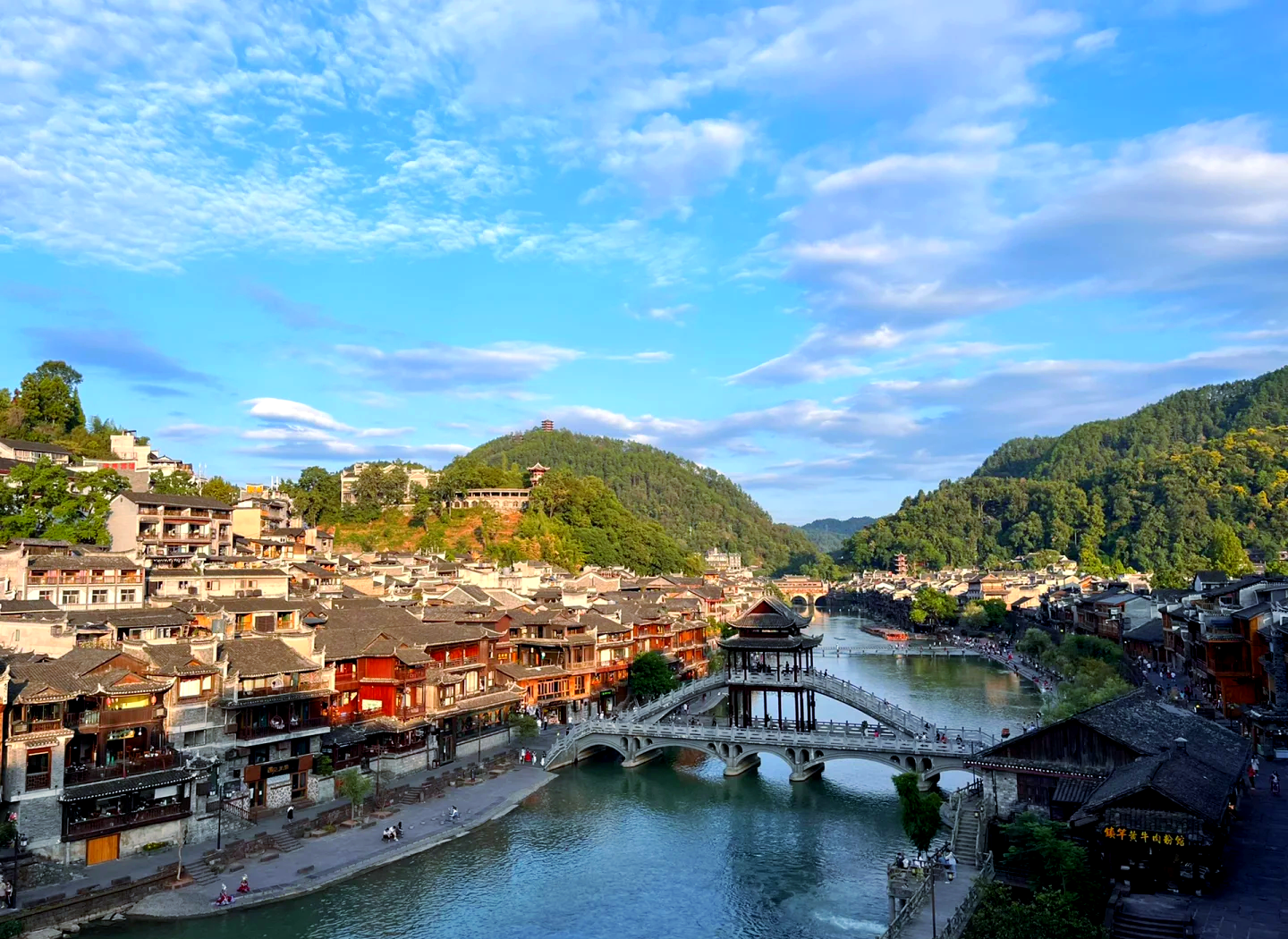 凤凰城旅游_凤凰城旅游最佳时间